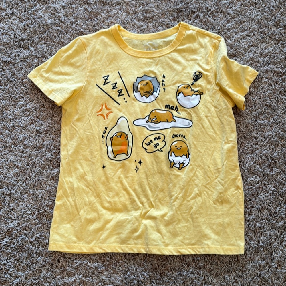 Gudetama shirt sz M